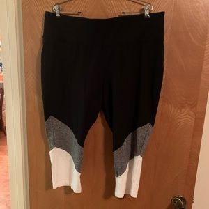 Livi Active Capri leggings